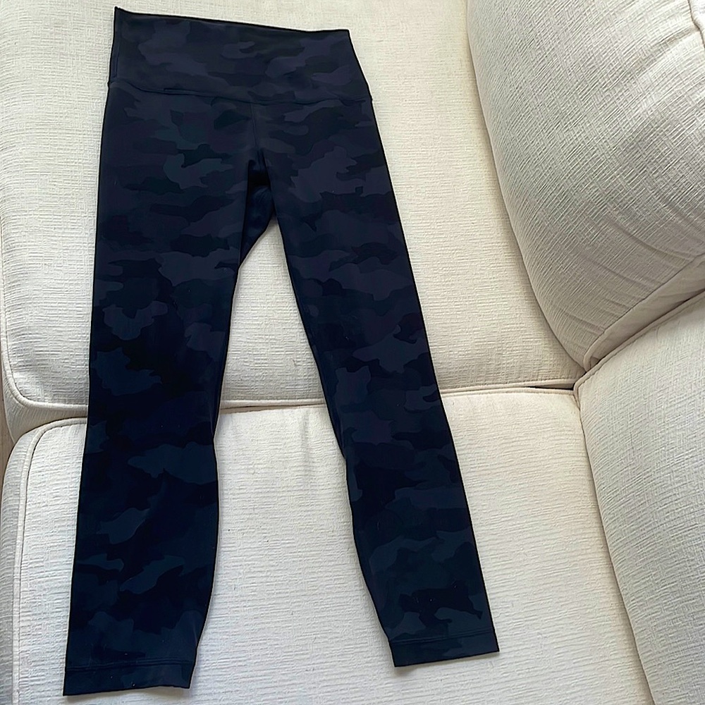 LULULEMON Camo align 25 length.